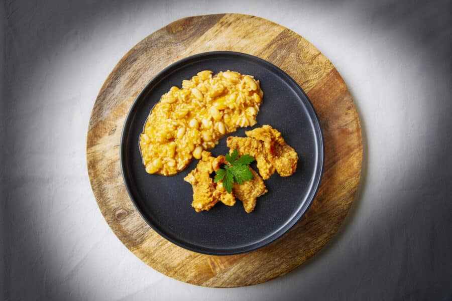 Panados de Peru com Arroz de Feijão